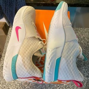 Womens nike renew size 11